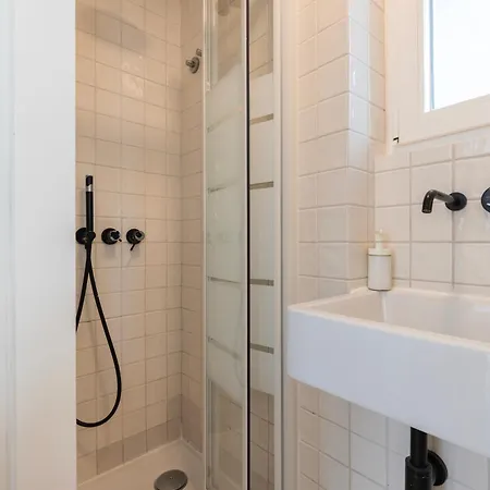 Apartment Madragoa Lisbon